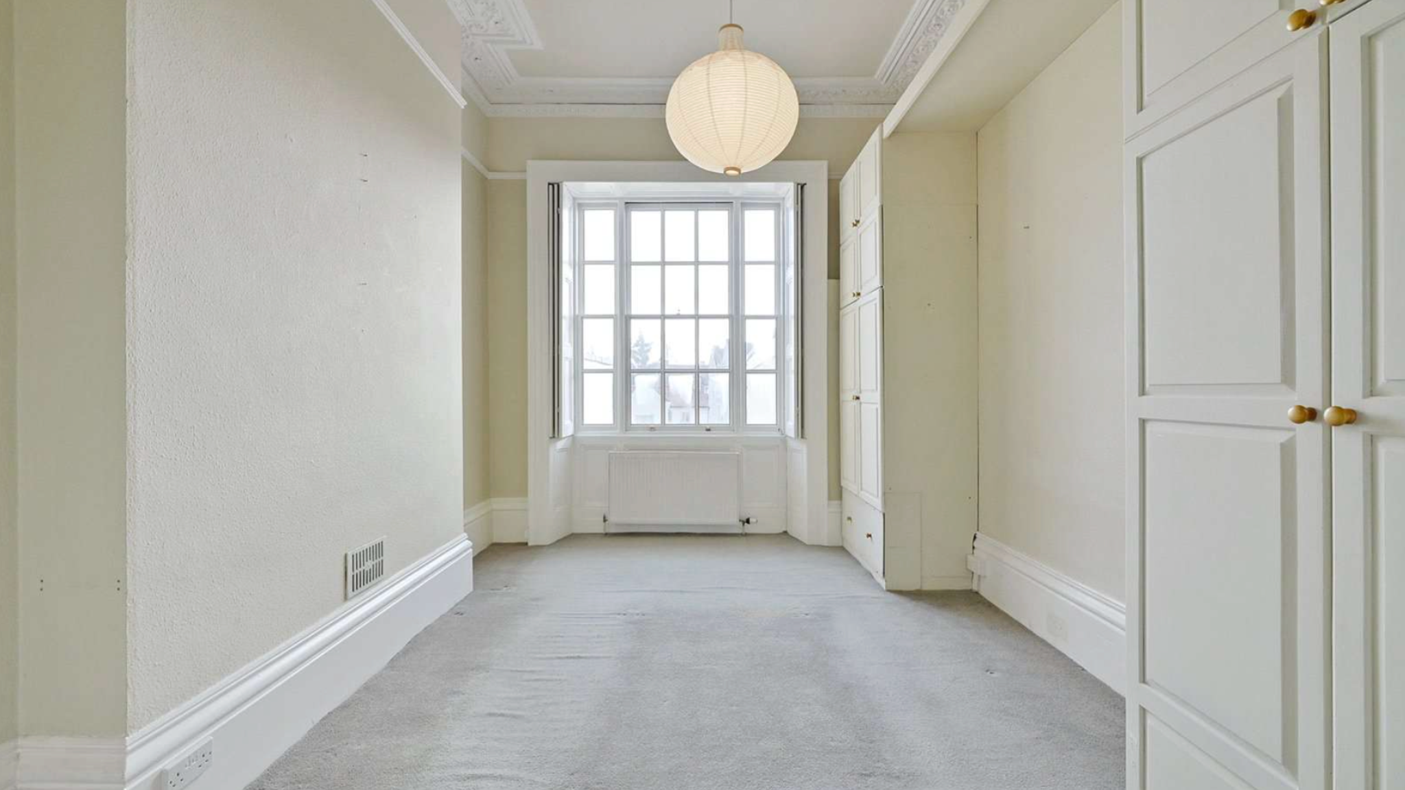 Bedroom before renovation